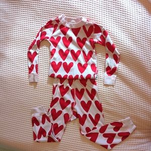 3/$30 Hanna Andersson heart pajamas